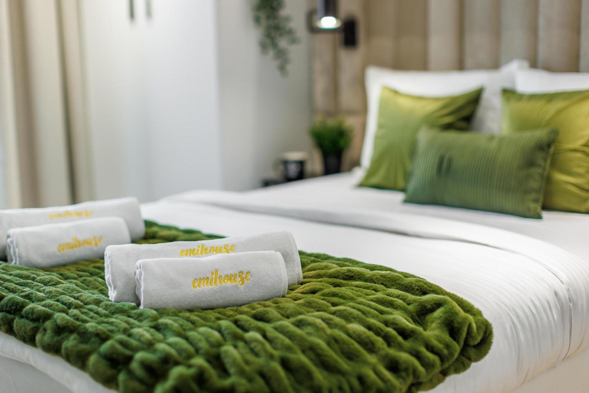 Emihouse Krakovska Apartments رشيشوف المظهر الخارجي الصورة